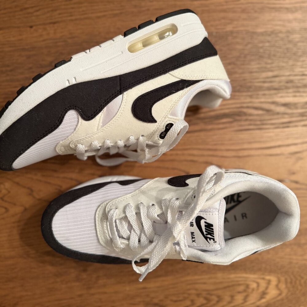 Nike Air Max 1 Essential